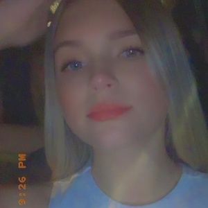 Meet your Posher, Beatriz